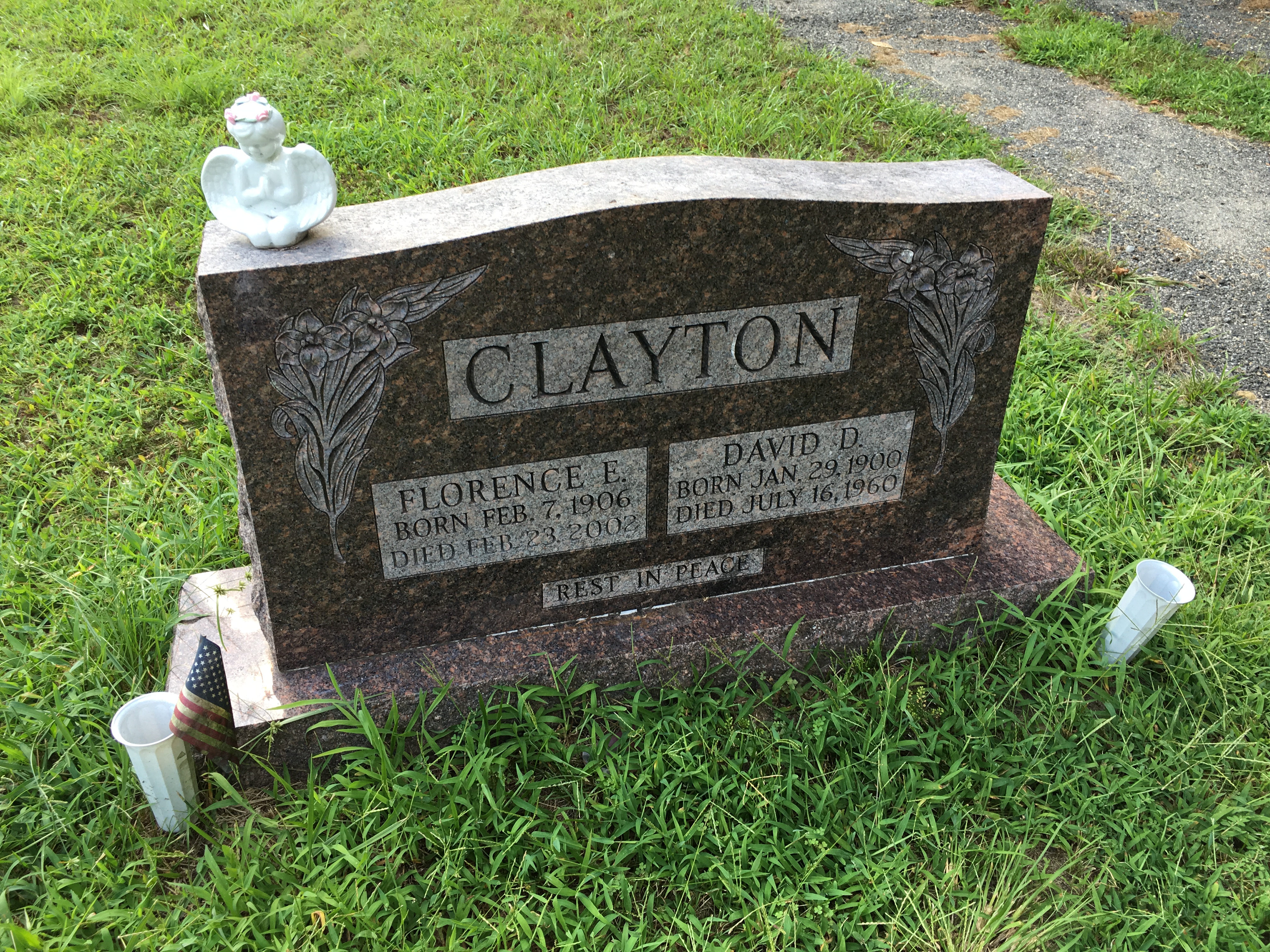 Photographed 16 August 2016.