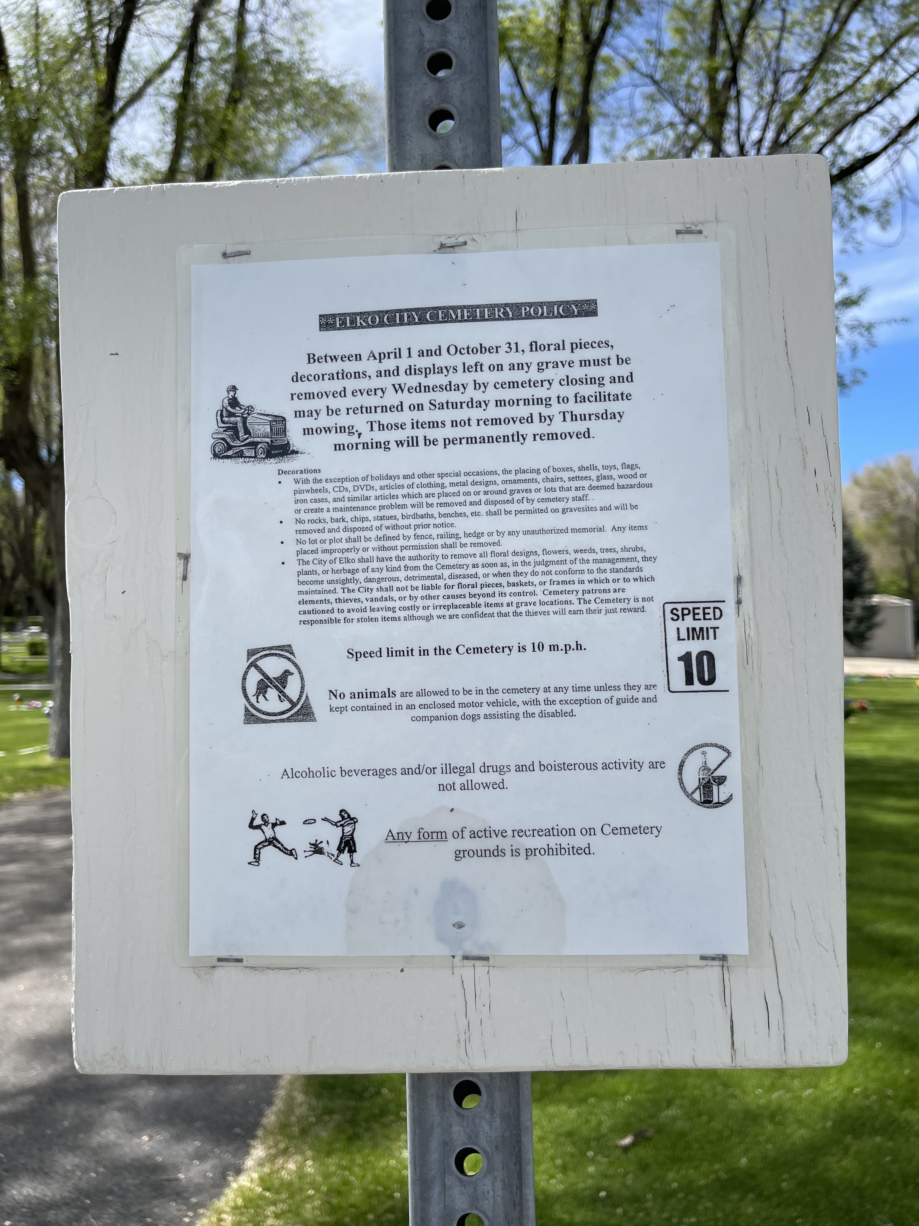 Photographed 26 May 2021.