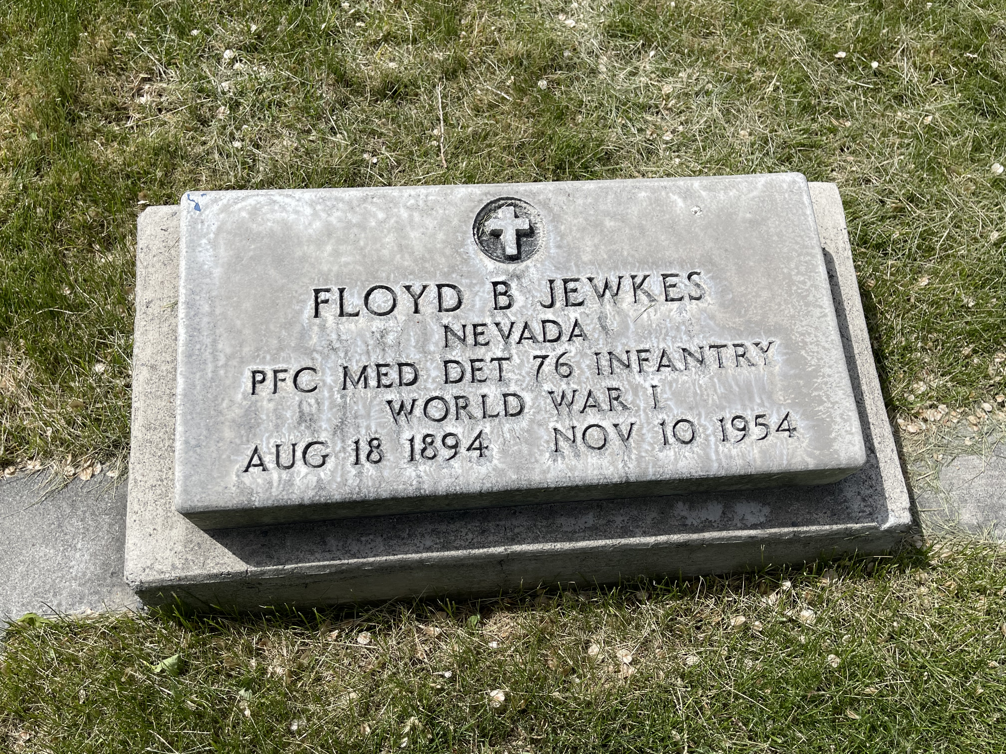 Photographed 26 May 2021.